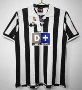 1998-99 Juventus home Soccer Jersey